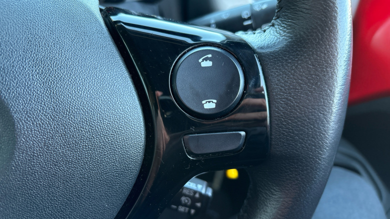 Toyota Aygo 1.0 VVT-i X-Play 5dr Petrol Hatchback